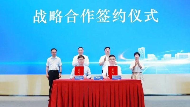 结构胶粘剂与密封胶：性能差异与应用解析
